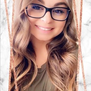 Meet your Posher, Alix